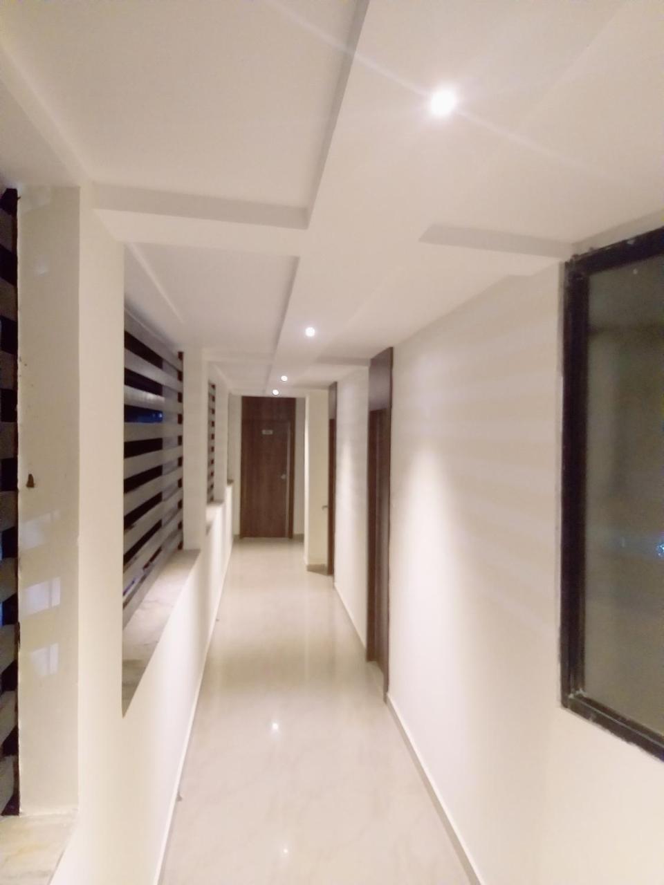 Oyo 26999 Hotel Sg Ahmedabad Exterior photo